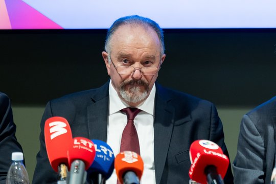 Buvęs NATO pajėgų Europoje vadas sunerimęs dėl incidentų Lietuvoje: įspėja dėl situacijos rimtumo