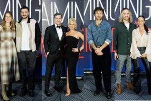 Lietuviškos komedijos premjeroje – žinomi svečiai: atvyko ir Vita Žiba su mylimuoju