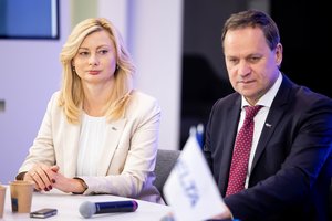 Po klausimo apie W. Tomaszewskį R. Tamašunienė pabrėžė: „Tai – etiketės užklijavimas“