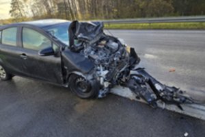 Klaipėdos rajone lengvasis automobilis susidūrė su vilkiku – sužaloti keturi žmonės