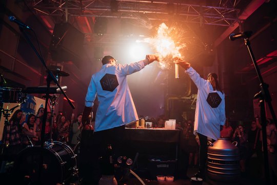 Fizikas: vaikus sudominti mokslu gali net ir smarvė ar sprogimas