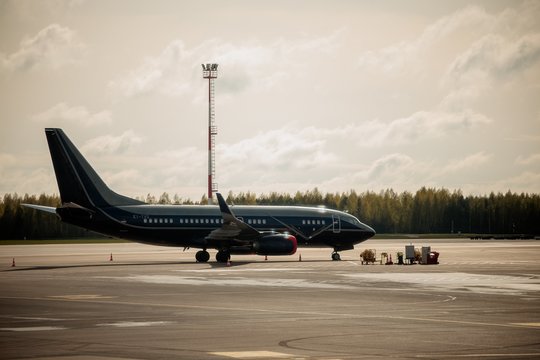 Balionų krizės įkarštyje – pilotų liudijimai: atskleidė, ar skrydžio metu yra prasilenkę su tokiu objektu