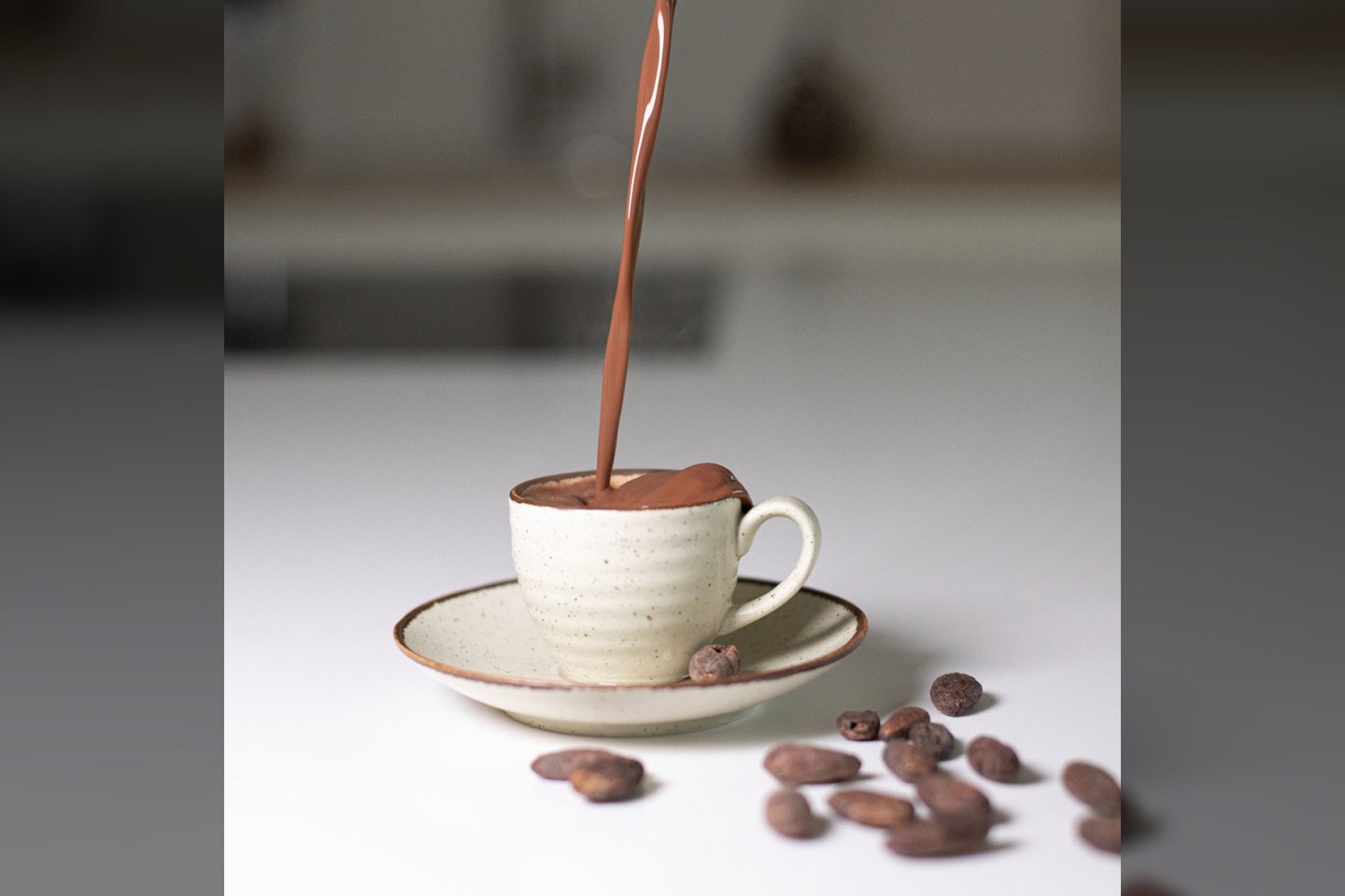 „Kakavos romanas“ gimė iš asmeninio ritualo ir didelės meilės kakavai.