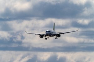 Nuostolius dėl balionų patyrę Lietuvos oro uostai rankų nesudėjo – telkia partnerius teisinei kovai