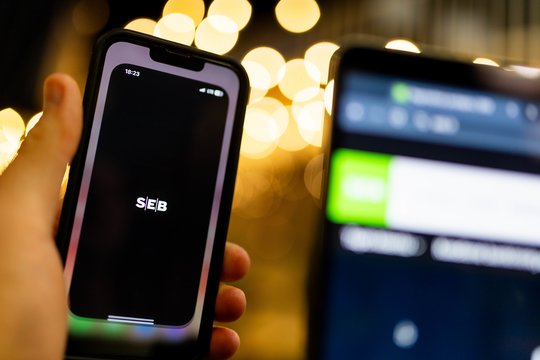 Sutriko šio banko veikla: aiškina, kaip elgtis, jei reikia skubiai atlikti mokėjimą