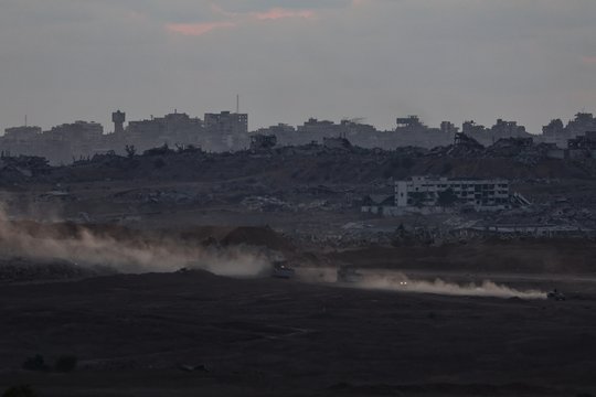 Izraelis vėl smogė taikiniams Gazos Ruože
