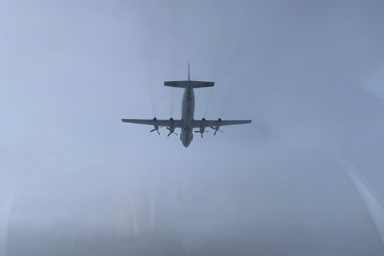 Lenkijos naikintuvai vėl kilo perimti rusų orlaivio: pasidalino nuotraukomis