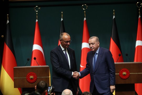 Tarp F. Merzas ir R. T. Erdogano – ginčas dėl Gazos