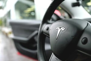 Švedijos profsąjunga dvejus metus streikuoja prieš „Teslą“ ir neketina liautis