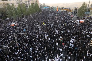 Tūkstančiai ultraortodoksų vyrų Jeruzalėje protestavo prieš privalomąją karinę tarnybą