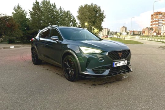 Bekompromisis sportiškumas ir krosoverio praktiškumas: prieš jūsų akis – Cupra Formentor VZ