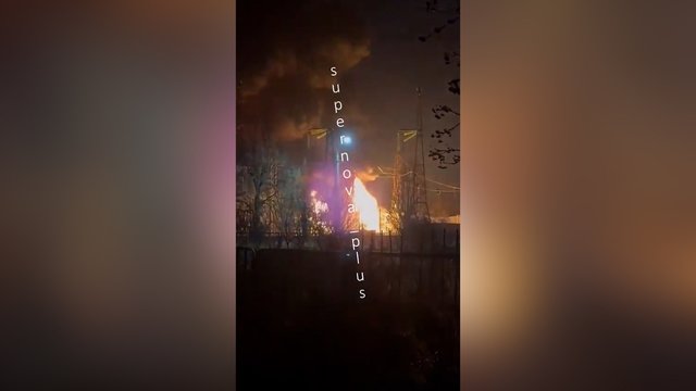 Ukrainos dronai užkūrė tikrą pirtį Rusijoje: užfiksavo aidinčius sprogimus