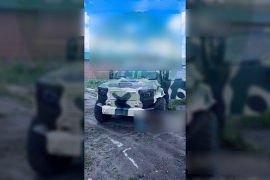 Rusiškos specialiosios pajėgos pastebėtos naudojant „parketinį“ šarvuotą automobilį