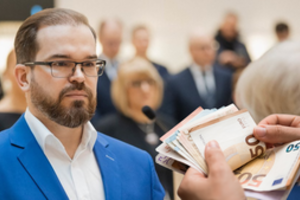 Kandidato į krašto apsaugos ministrus R. Kauno turtai: turi įmonių akcijų, skolą ir yra vaikų darželio dalininkas