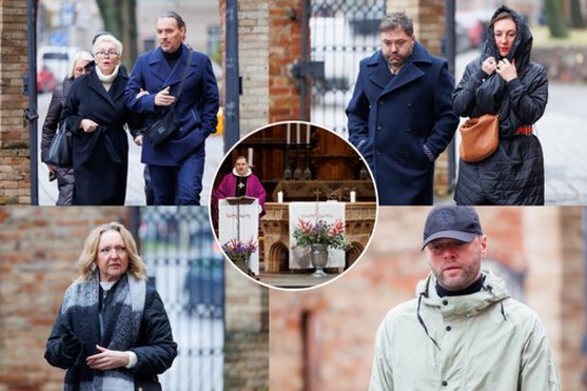 Į mišias už mirusį K. Smoriginą rinkosi artimieji ir bendražygiai: sūnus Kostas atlydėjo mamą 