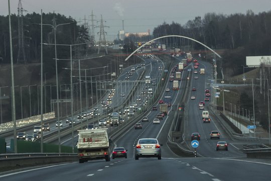 Lietuvos keliuose šiandien įsigalioja svarbūs pokyčiai: ką žinoti vairuotojams