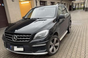 Norvegijos policijos ieškomą „Mercedes“ pasieniečiai aptiko daugiabučio namo kieme