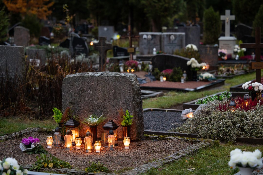 Vėlinių savaitgalį – sinoptikės žinutė: šeštadienis ir sekmadienis skirsis akivaizdžiai