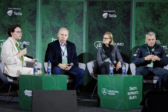 Galite nė nesuprasti, kad sukčiai kėsinasi į jūsų pinigus: specialistai pasidalijo patarimais, kaip juos atpažinti