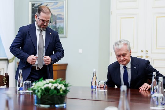 Po G. Nausėdos ir R. Kauno susitikimo – Prezidentūros žinia ir garsėjančios kalbos apie galimą slaptą susitarimą