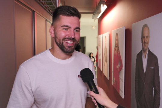 Scenoje uždainavęs krepšininkas Edvinas Šeškus: „Visi bijo jo, čia ne paslaptis“