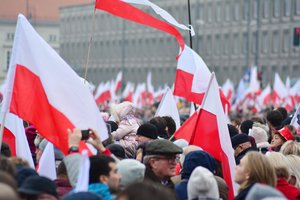 Apklausa rodo pokytį: beveik pusė lenkų nepritaria privalomajai karo tarnybai