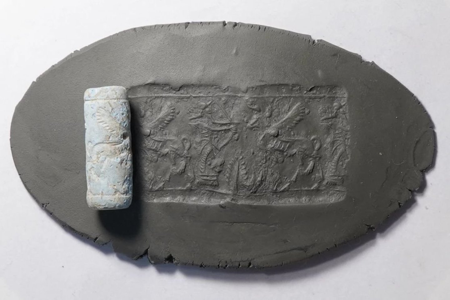 Tarp kitų artefaktų, naujausių kasinėjimų Kani Shaie metu buvo rasti senoviniai cilindriniai antspaudai, susiję su administravimu.<br> Kolmbros universiteto nuotr.