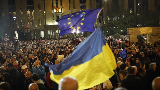 „Ukraina turi spartinti tempą“: didinamas spaudimas šaliai siekiant įstojimo į ES 