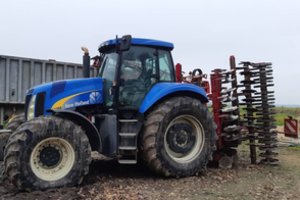 Kelmės rajone pavogtas traktorius buvo rastas gretimame kaime