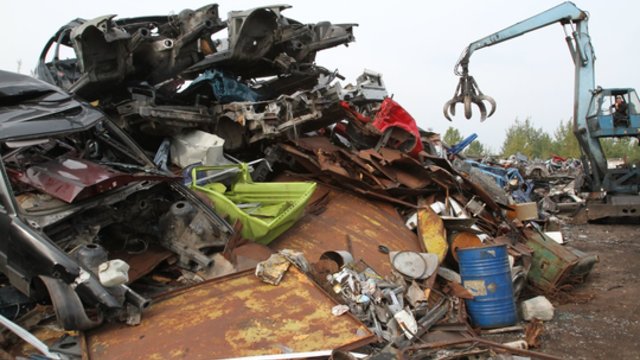 Milijonams plauti naudojasi metalo supirkimo schema: iš to kyla šešėlinė veikla