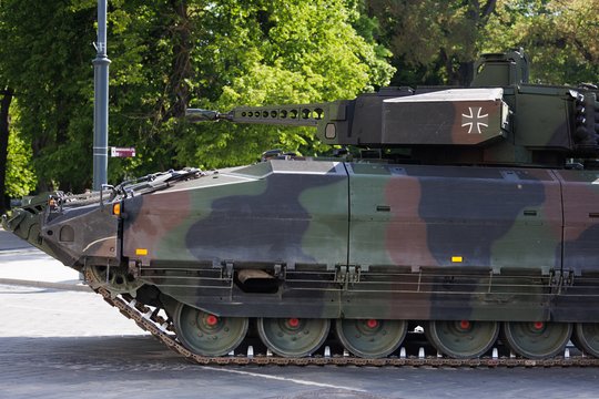 Vokietijos brigada ginkluojasi Ukrainos fronte tirpstančia technika: siunčia žinutę Rusijai