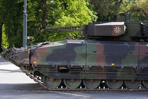 Vokietijos brigada ginkluojasi Ukrainos fronte tirpstančia technika: siunčia žinutę Rusijai