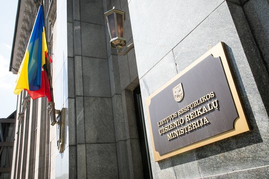 URM: dėl tęsiamų masinių Ukrainos apšaudymų Rusijai įteikta protesto nota