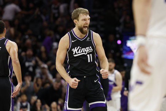 Nemaloni žinia: Domantas Sabonis iškrito iš „Kings“ rikiuotės