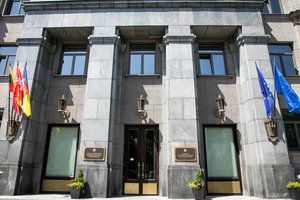 URM: nuo karštosios linijos aktyvavimo pradžios sulaukta 400 skambučių