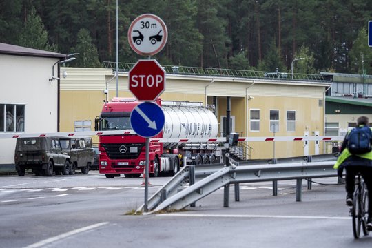 Premjerės patarėjas: Šalčininkų pasienio punktas vilkikams gali būti atvertas dar šią savaitę