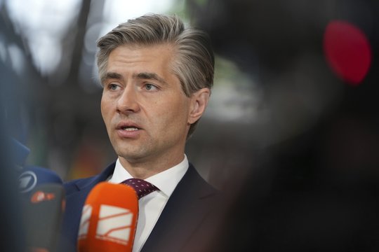 „Jaučiuosi rankiodamas tai, kas pridaryta ant kilimo“: K. Budrys emocingai prakalbo apie sąjungininkų abejones ir „Nemuno aušrą“