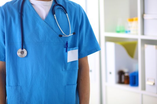 Budelis su chalatu: slaugytojas nužudė 10 pacientų – norėjo pasilengvinti naktines pamainas