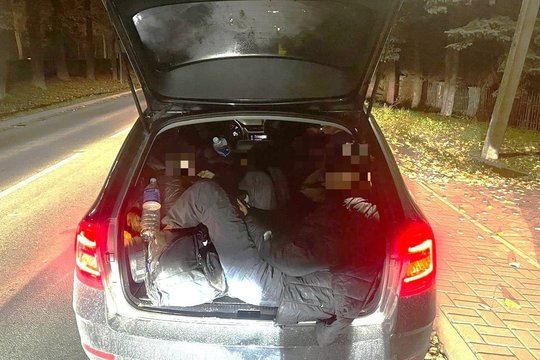 Tauragiškio planai pasipelnyti už septynių migrantų nugabenimą sužlugo Marijampolėje