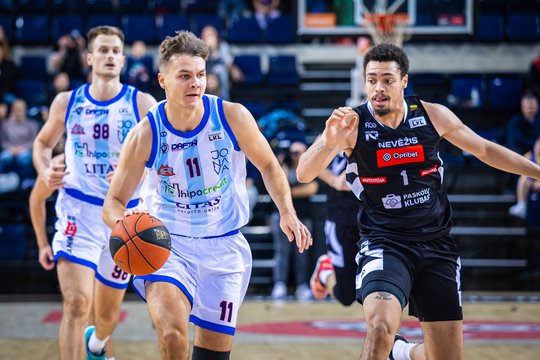 „Nevėžis“ ir „Jonava“ vienas kitam dalino nokdaunus, tačiau pergalę KMT įsirašė kėdainiečiai