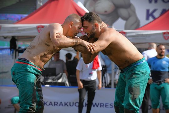 Egzotinių turkiškų imtynių pasaulio čempionate debiutavo mūsų šalies atletai