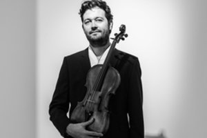 Dėl britų virtuozo Lawrence'o Powerio ligos lapkričio 7 dienos „Gaidos“ koncertas bus perkeltas į vėlesnę datą