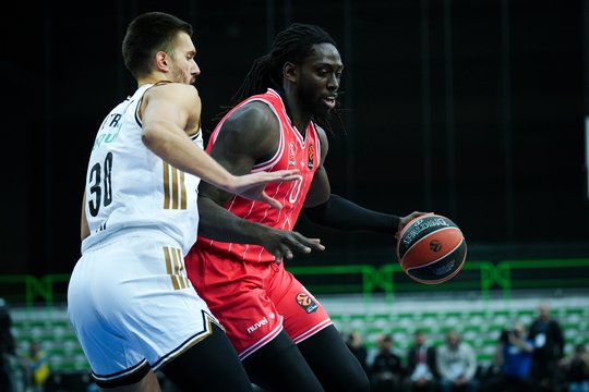 Eurolygos naujokų mūšį laimėjo „Hapoel“ ir vėl užsiropštė į turnyro olimpą