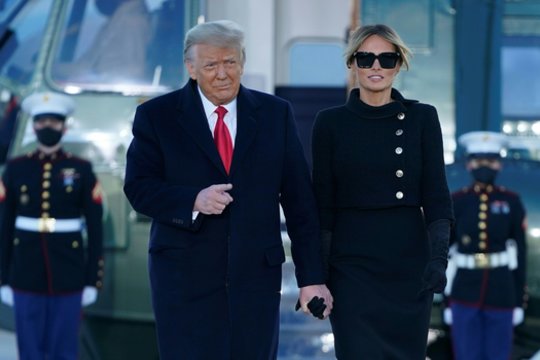 Vyro šešėlyje ilgai buvusi M. Trump įgauna galią: ėmė stebinti savo ambicija