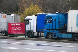 Vieniems galima, o kitiems – ne: Baltarusijoje įstrigę vežėjai Vyriausybės sprendime mato dvigubus standartus
