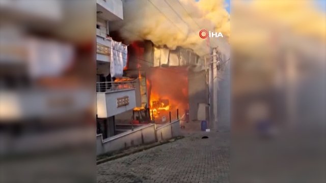 Baisi nelaimė Turkijoje: kilus gaisrui kvepalų sandėlyje žuvo šeši žmonės