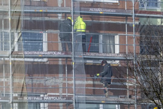 Savivaldybės apie daugiabučių renovaciją: didžiausias iššūkis – besikeičiančios finansavimo tvarkos