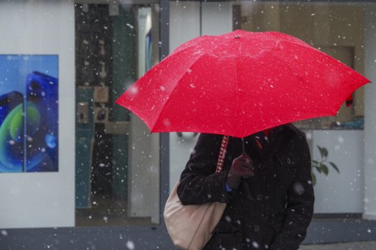 Savaitės orų prognozėje – permainos: kur debesys atneš lietaus, o kur šlapio sniego