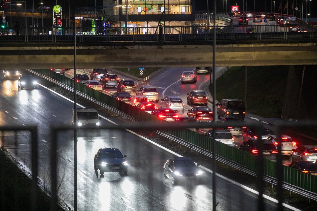 Nuo pirmadienio – svarbūs pokyčiai keliuose: to neatlikusiems gresia baudos