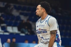 Jonaviečių gynėjų liniją papildė O. Carteris III